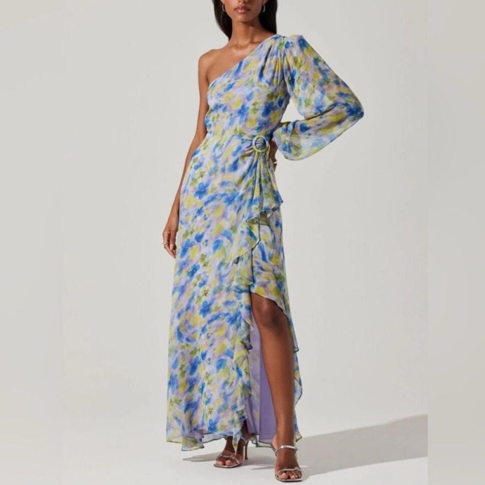 ASTR the label Sandersonia Floral dress